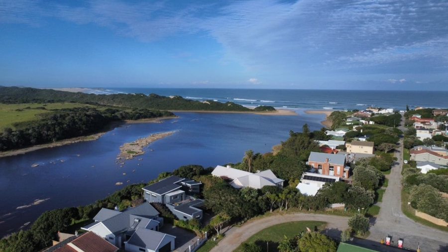 4 Bedroom Property for Sale in Boknesstrand Eastern Cape